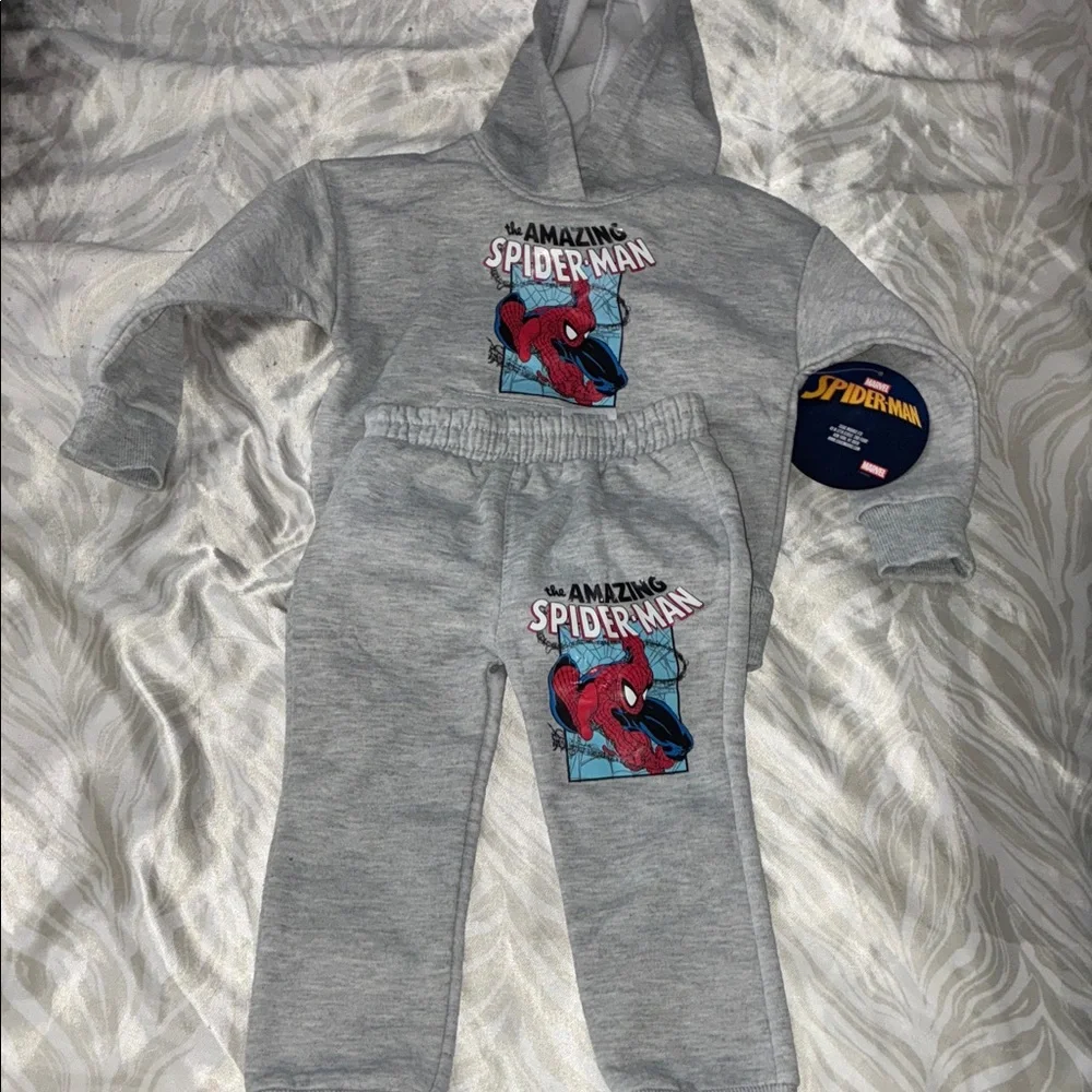 Gray Spider-Man Hoodie and Pants Set New size 2