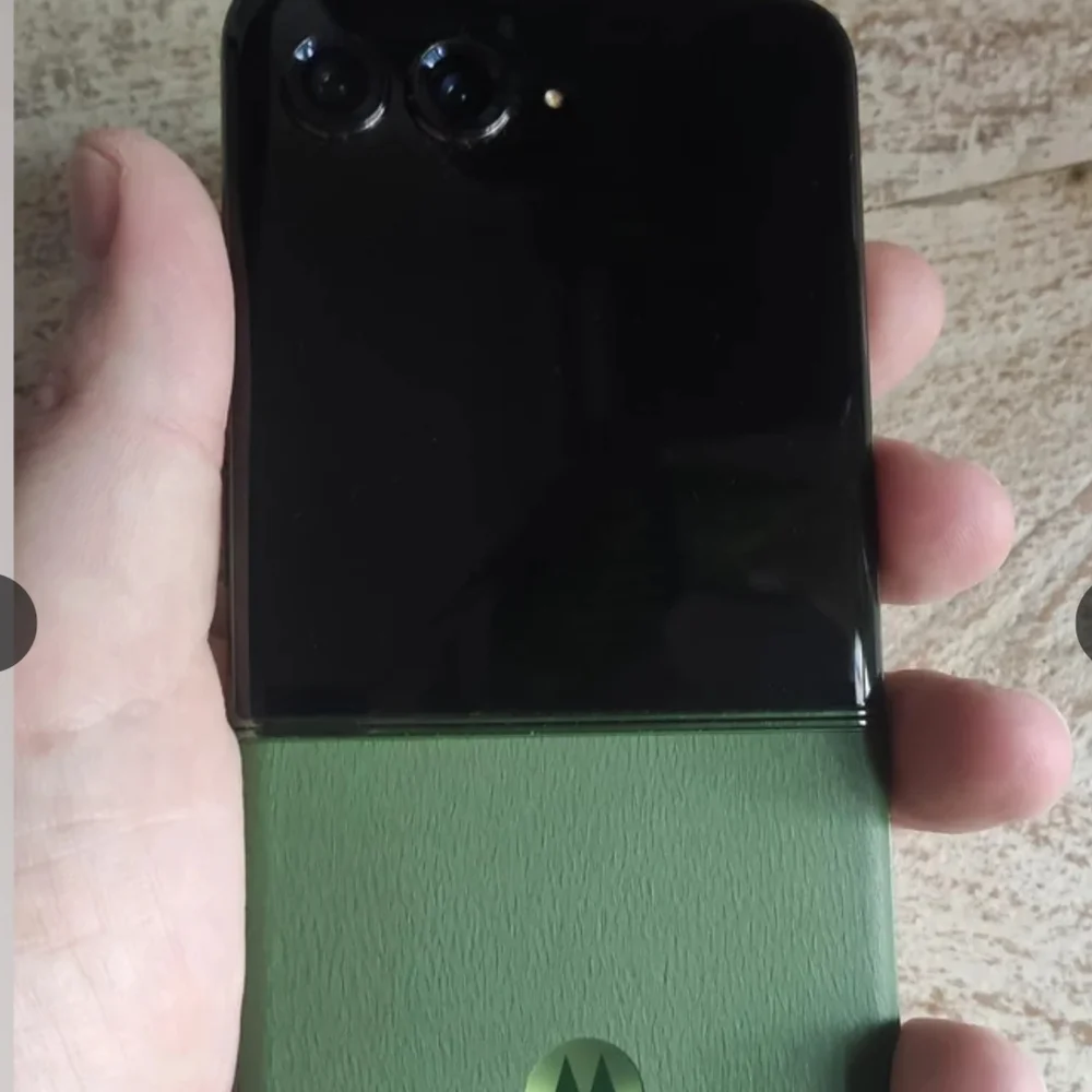 Motorola Black and Green Flip Phone