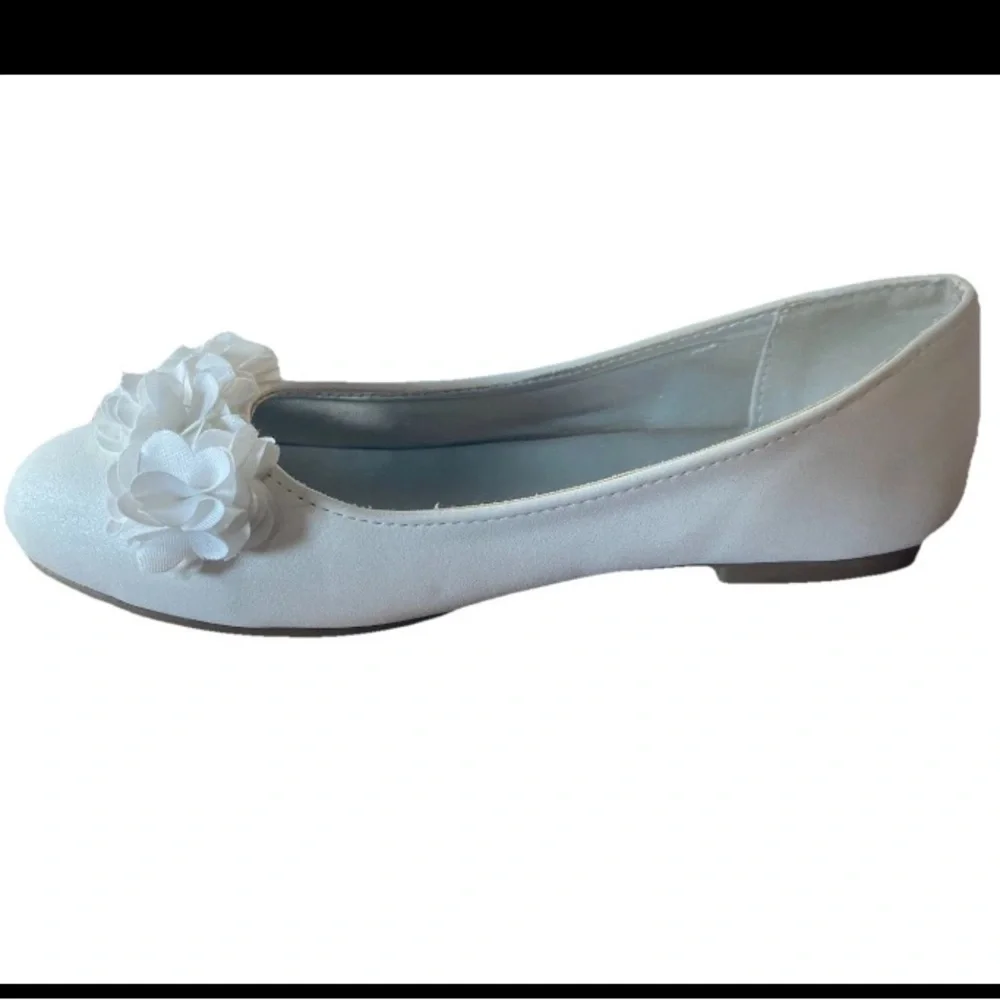 Kenneth Cole chic ivory