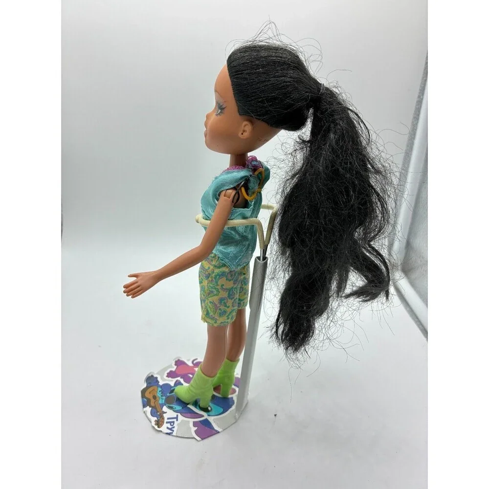 Bratz differentand look