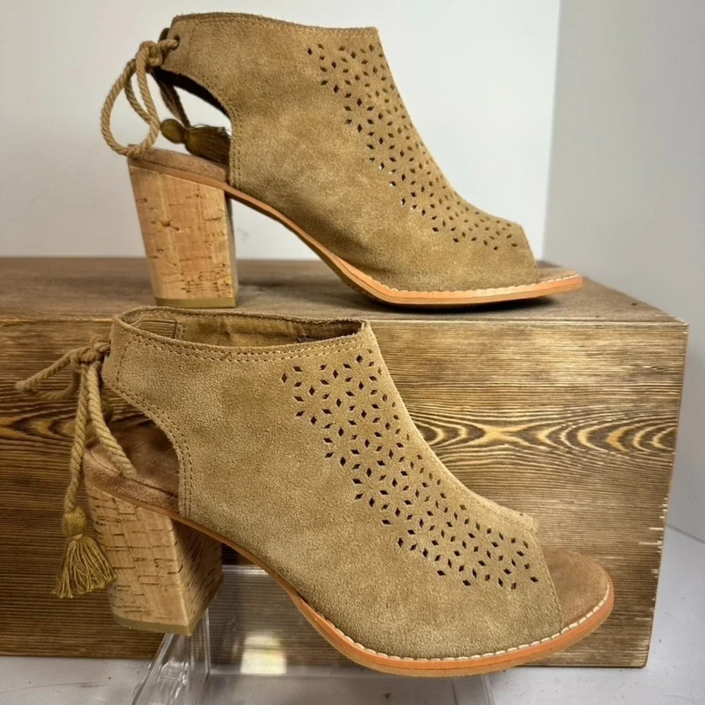 Toms elba perforated