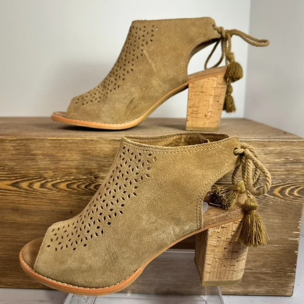 Toms elba perforated