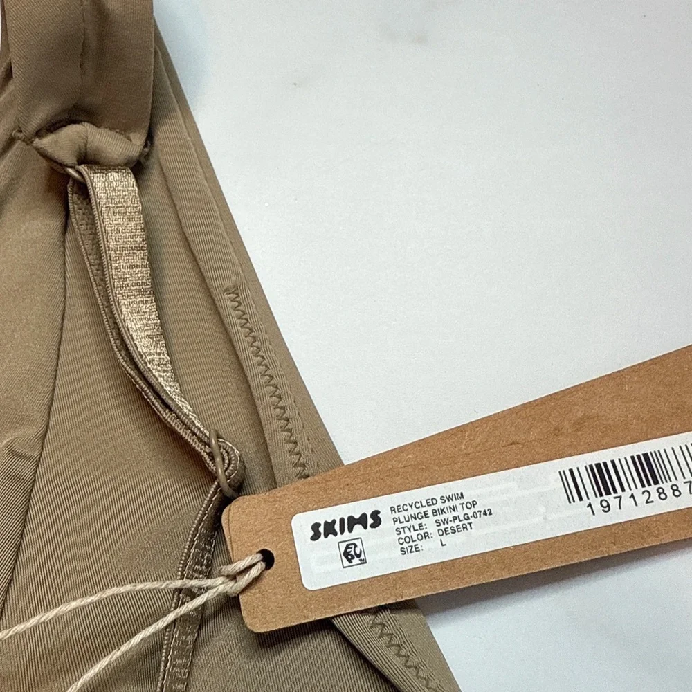 NWT Skims Plunge Bikini Top