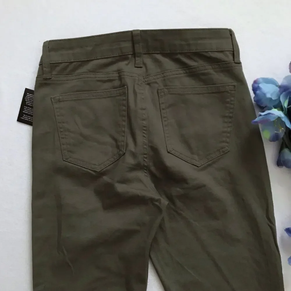 Celebrity Pink nwt meadow