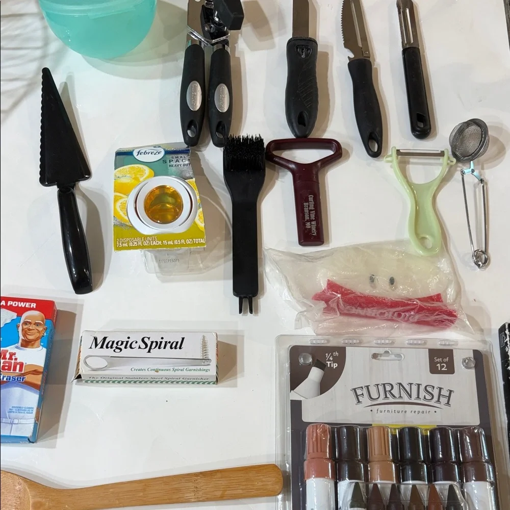 Kitchen gadget’s items for newly first home or apartment items.