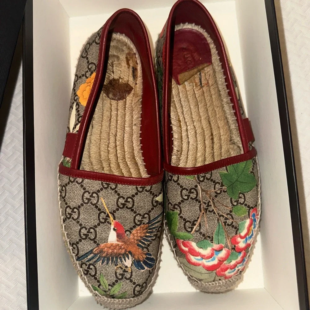 Gucci elegant espadrilles