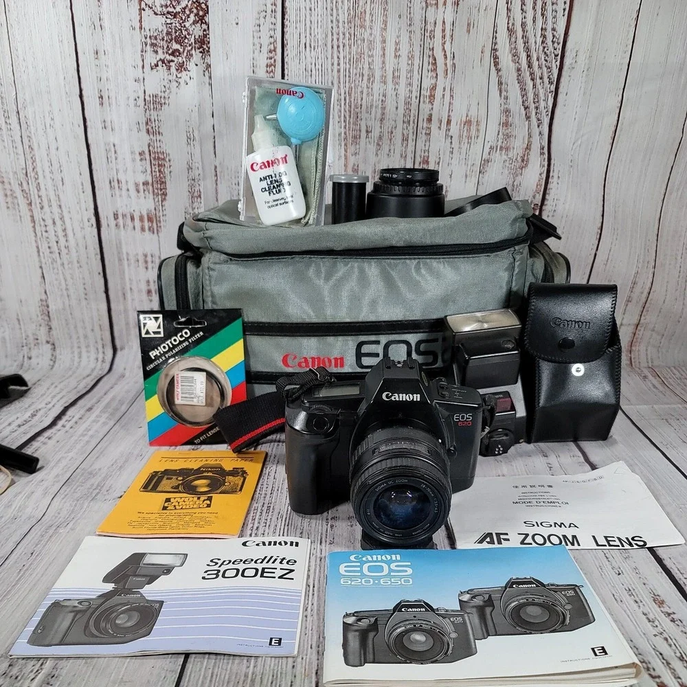 Canon EOS 620 650 SLR 35mm Film Camera with Sigma 28-70mms Flash Bag Accessories