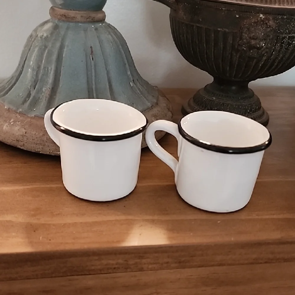 Sur La Table selling set