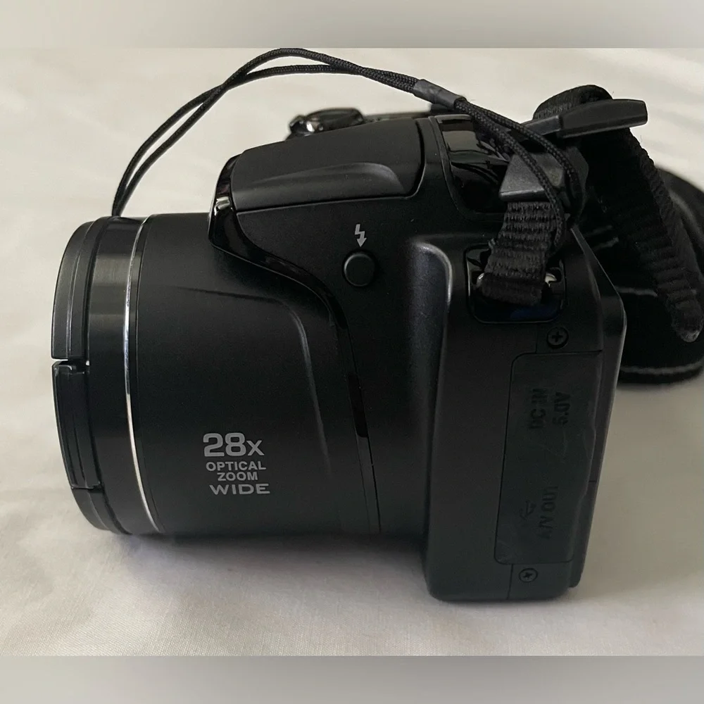 Nikon excellent preowned