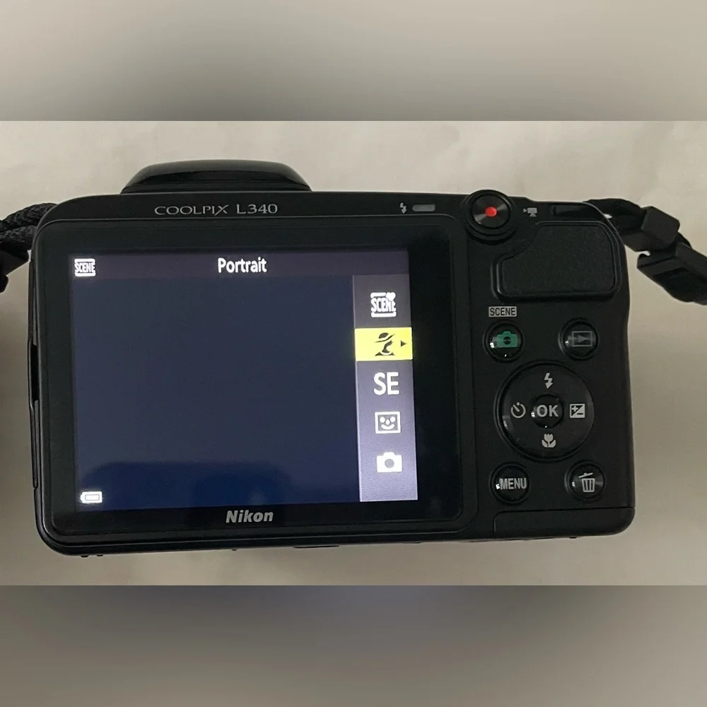 Nikon excellent preowned