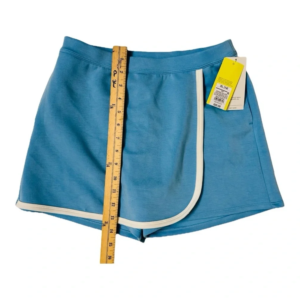 all in motion chic teal