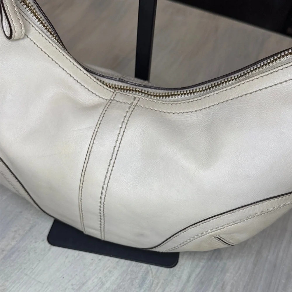 Coach chic hobo