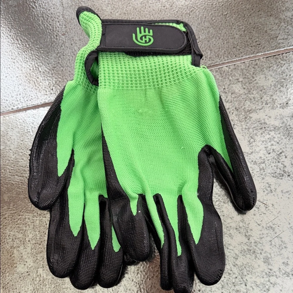 Black and Green Dog Grooming Gloves