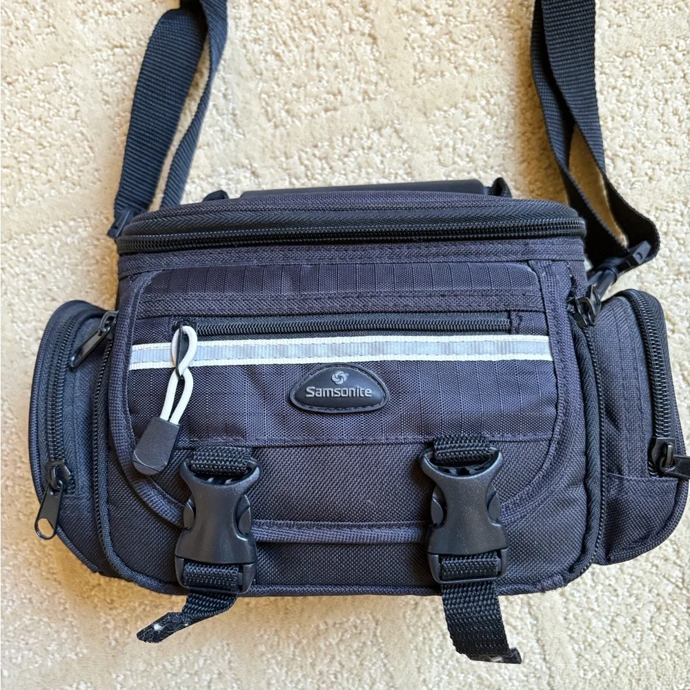 Samsonite pocket bag