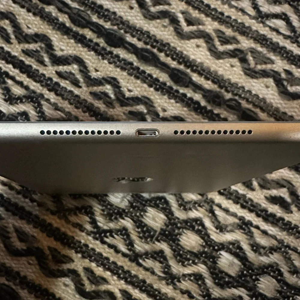 Apple experience elegance