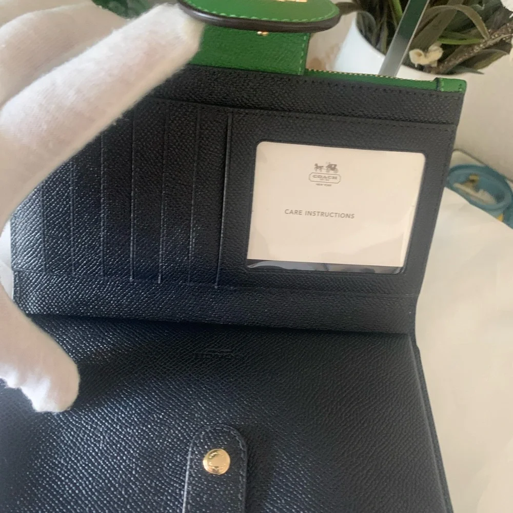 N/A stylish green