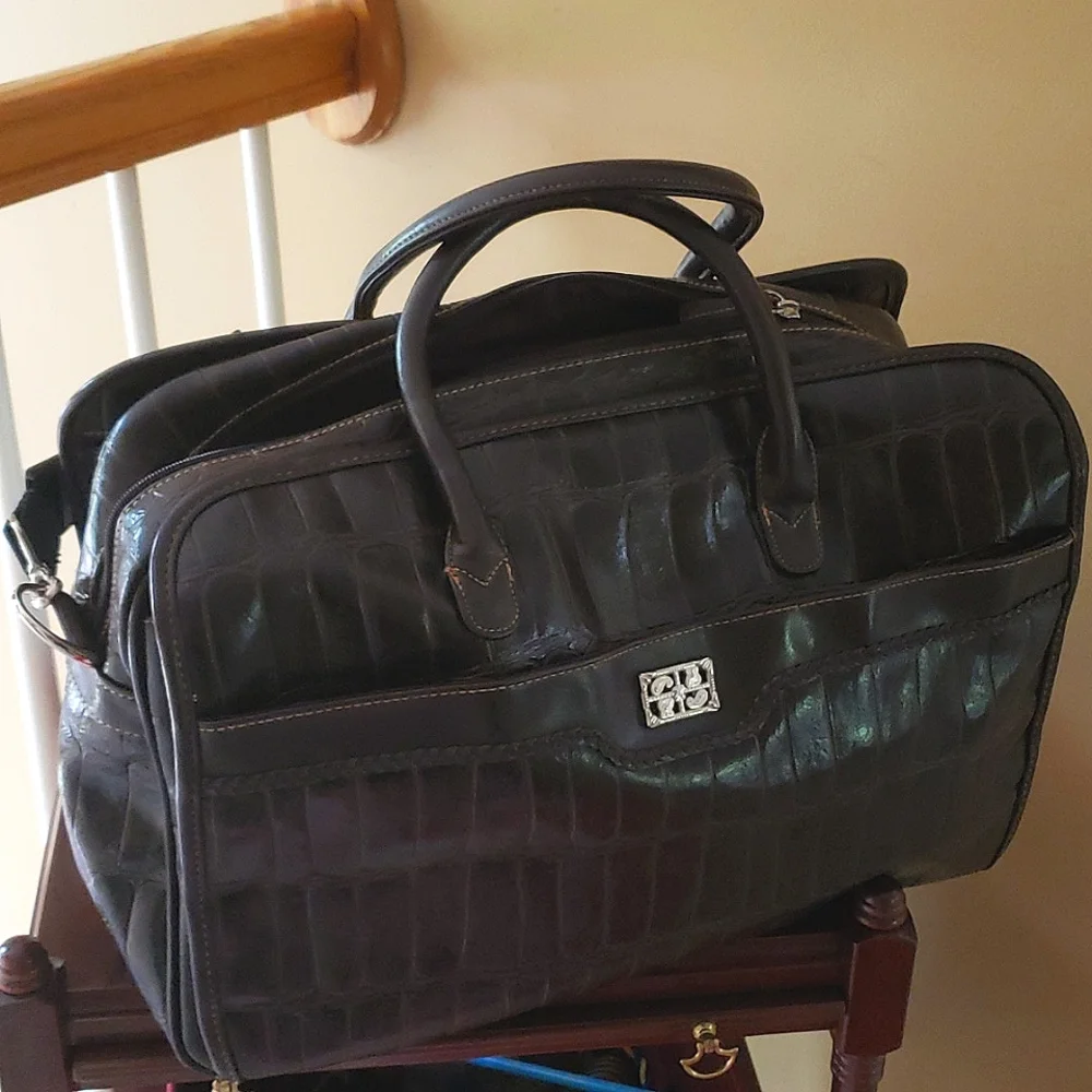 Bueno Travel Bag.