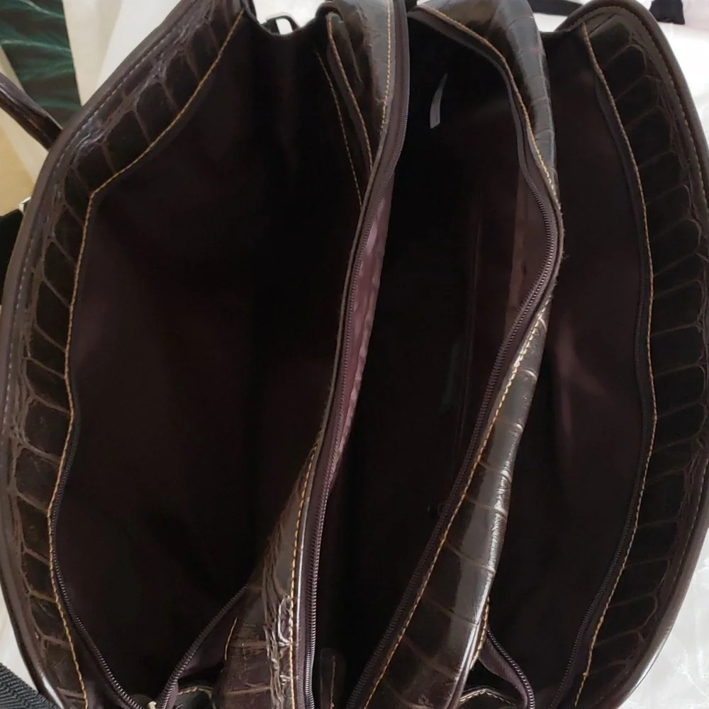 Bueno Travel Bag.
