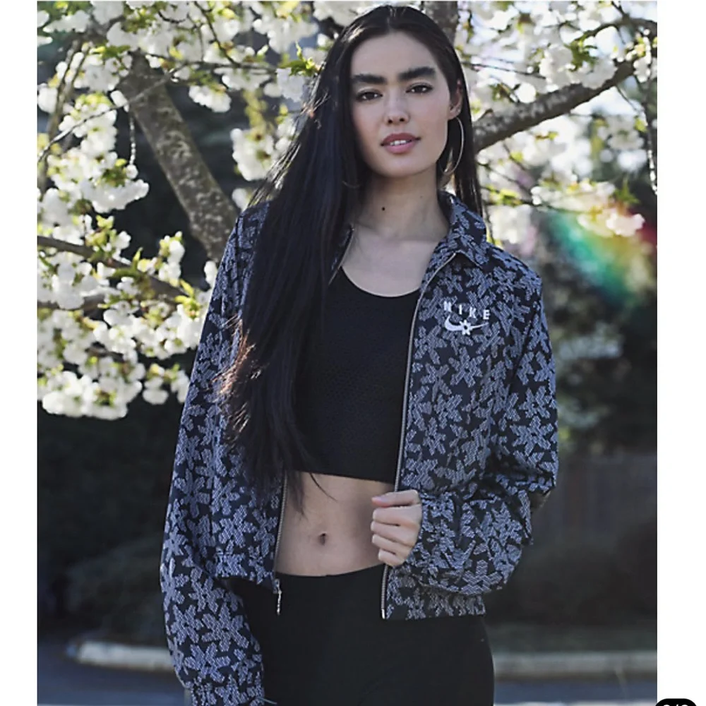 Nike sportswear aop
