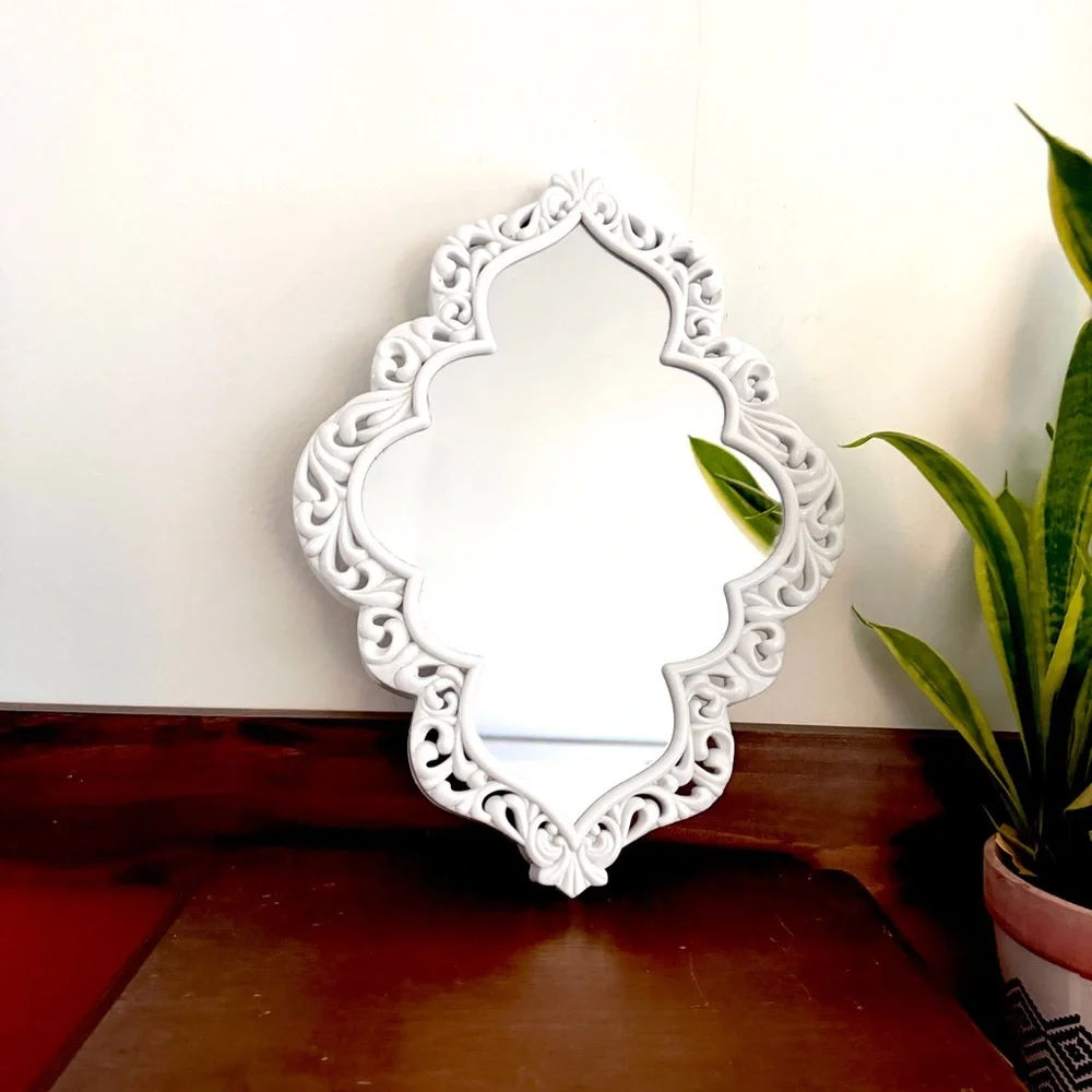N/A white victorian