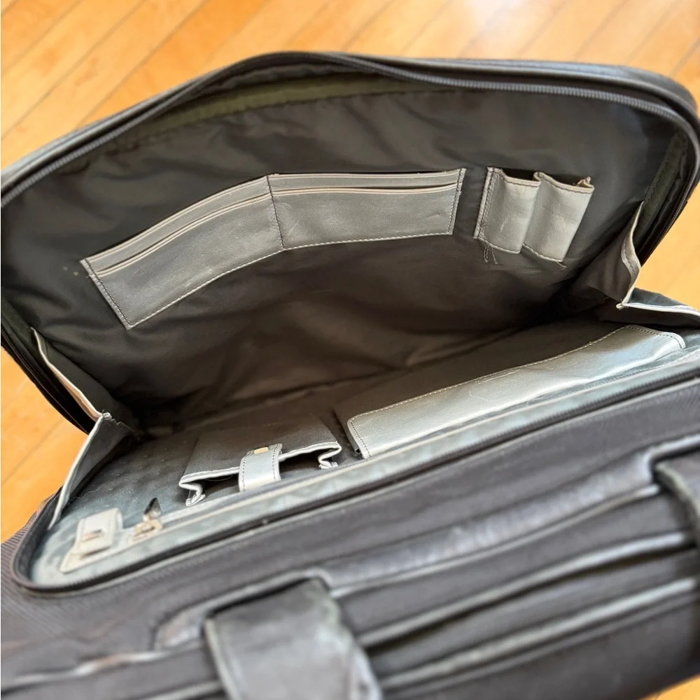 Tumi 23611d innovation