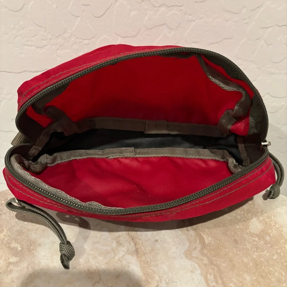L.L. Bean red black
