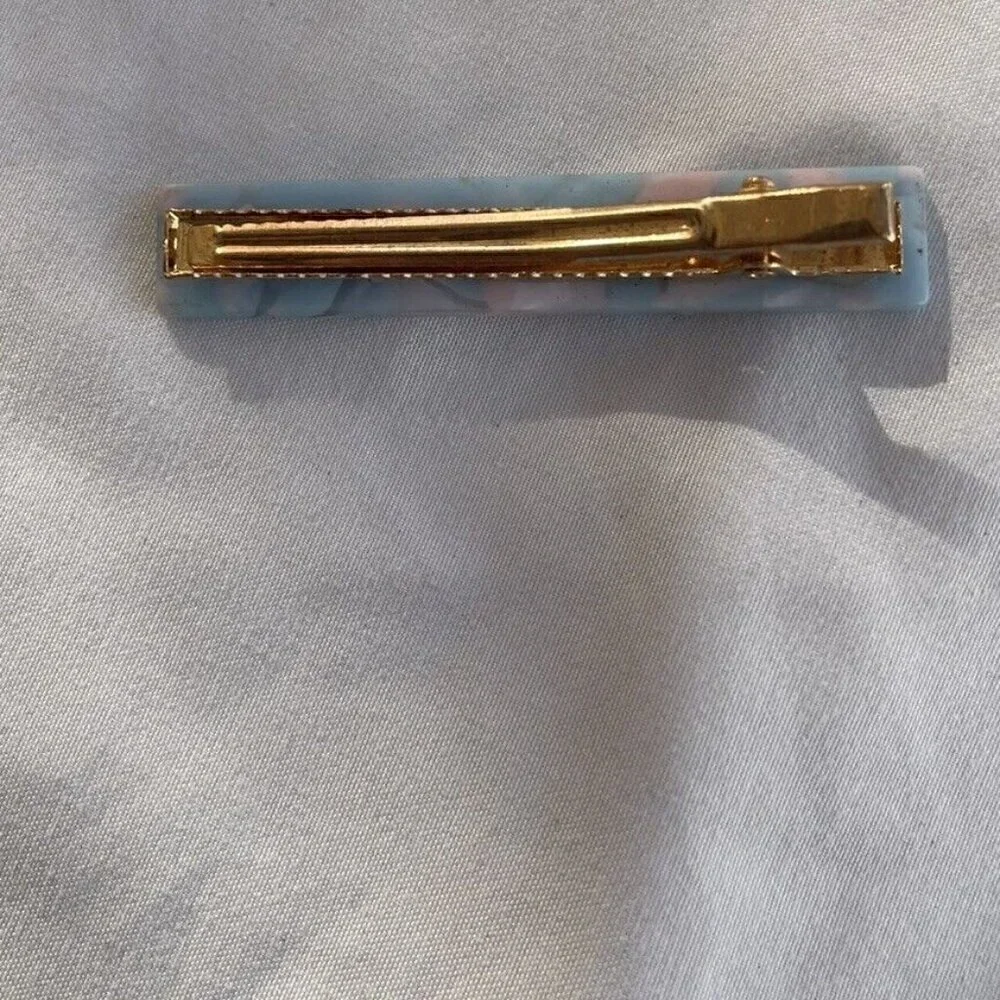Vintage Estate Clip add touch