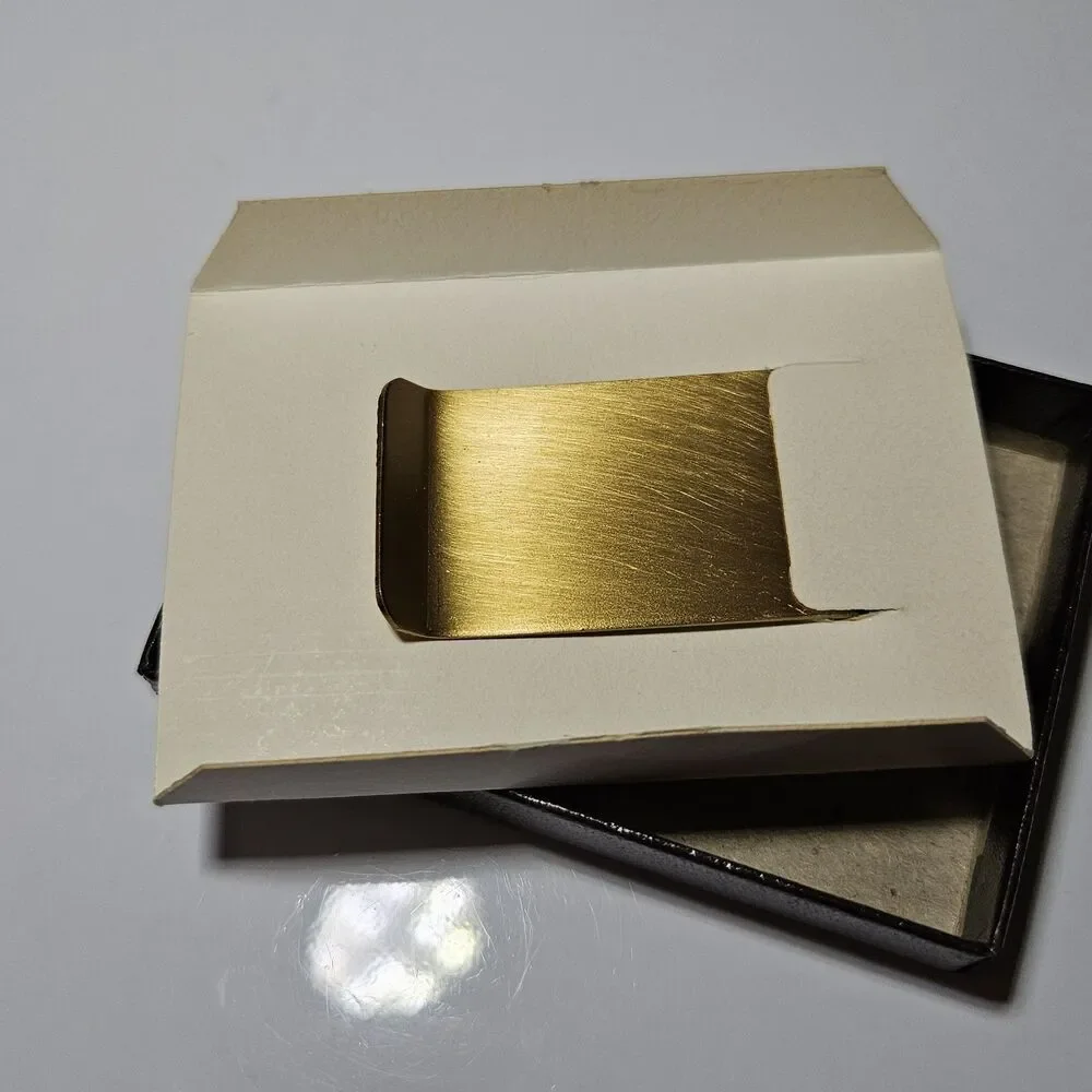Unbranded accessory stylish