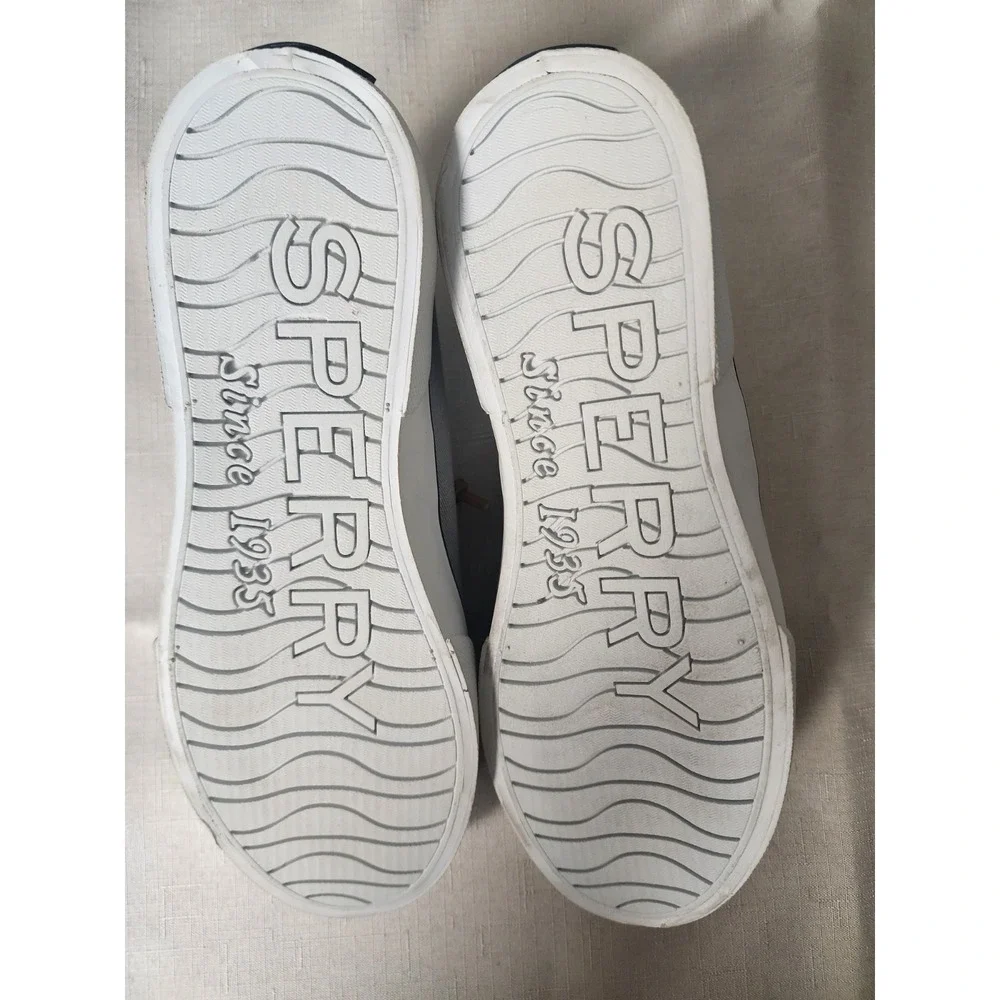 women sperry