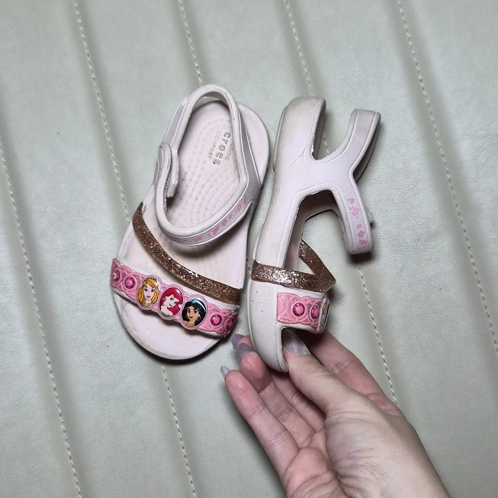 CROCS cute kids