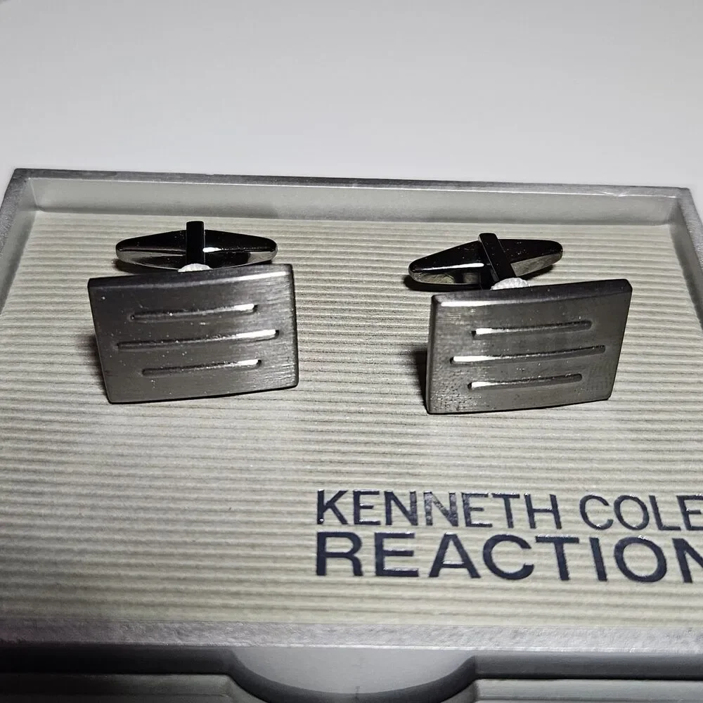 Kenneth Cole Reaction dark silver