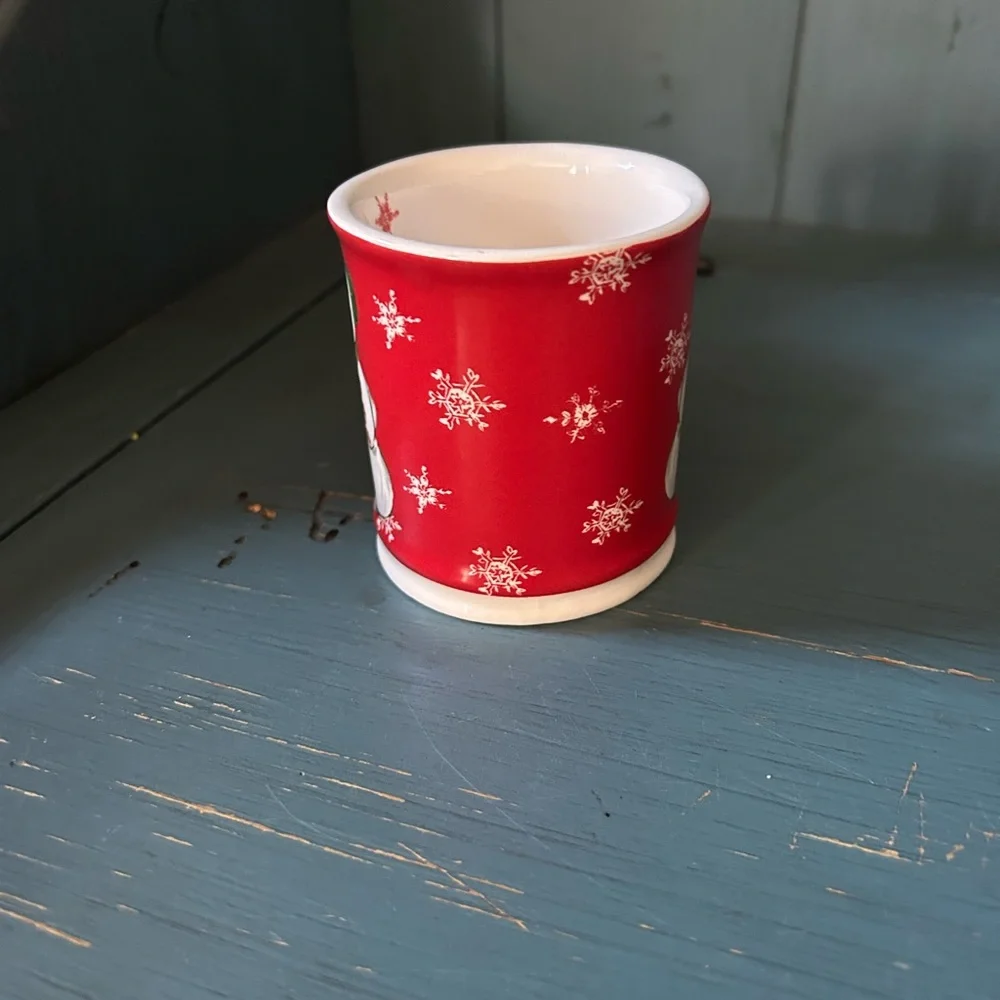 Sur La Table bright red white