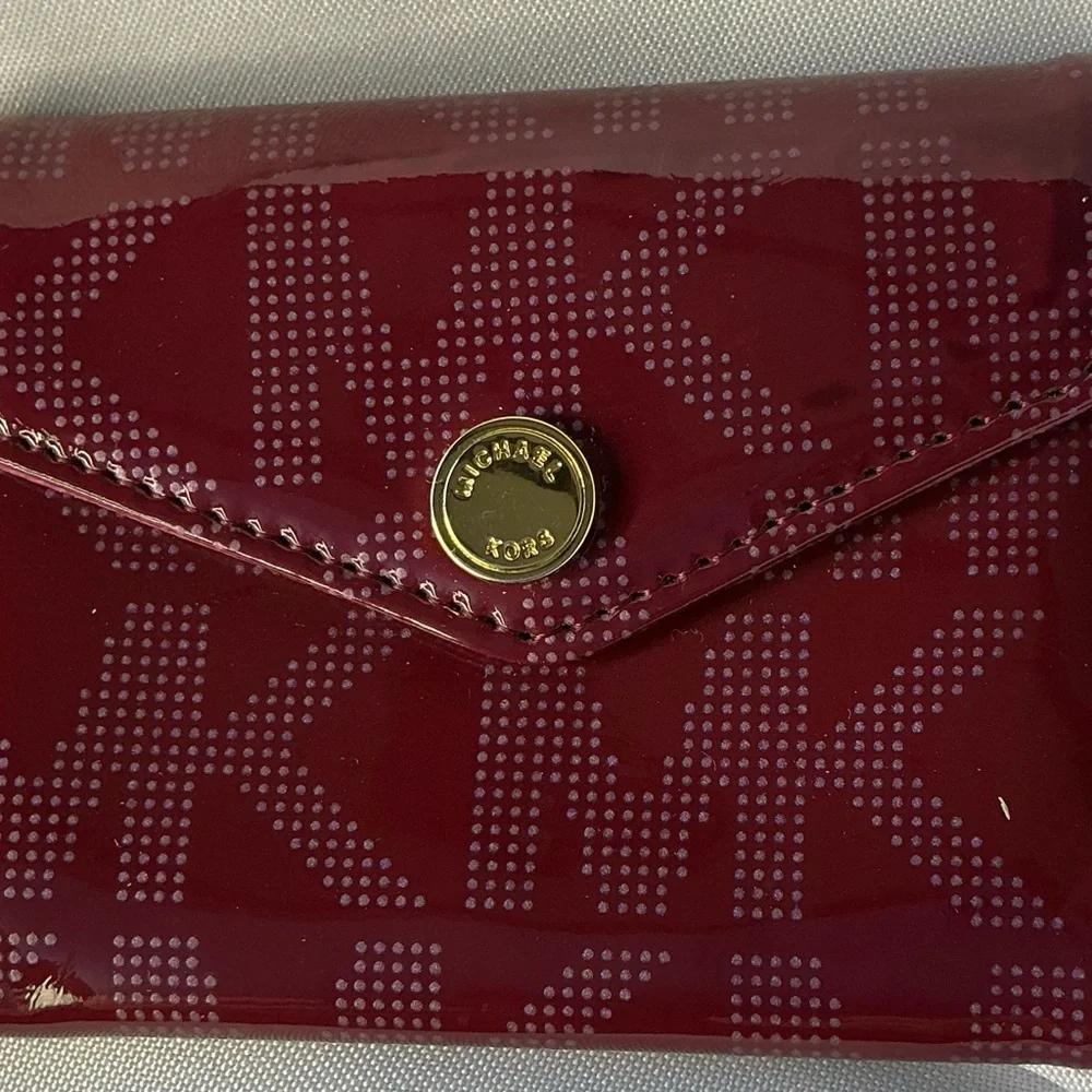 ★❤️ Michael Kors Red Patent MK Logo Envelope Wallet Clutch Wristlet