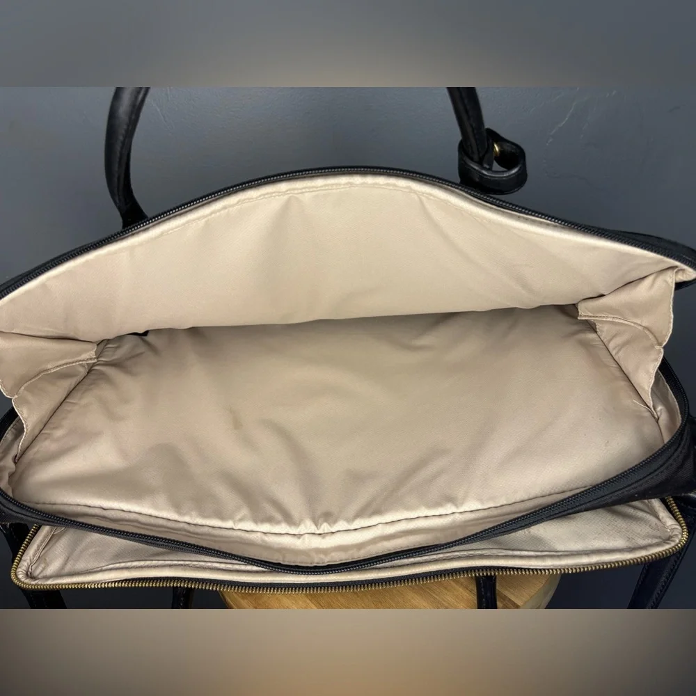 Tumi black larkin
