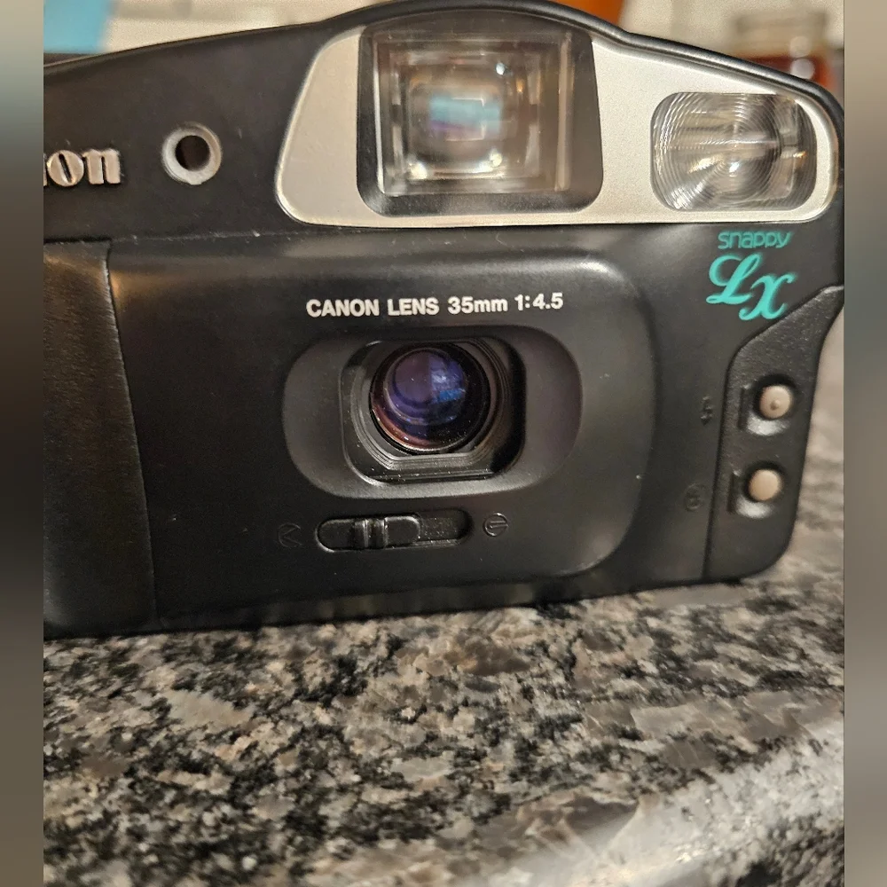 Canon flashes when