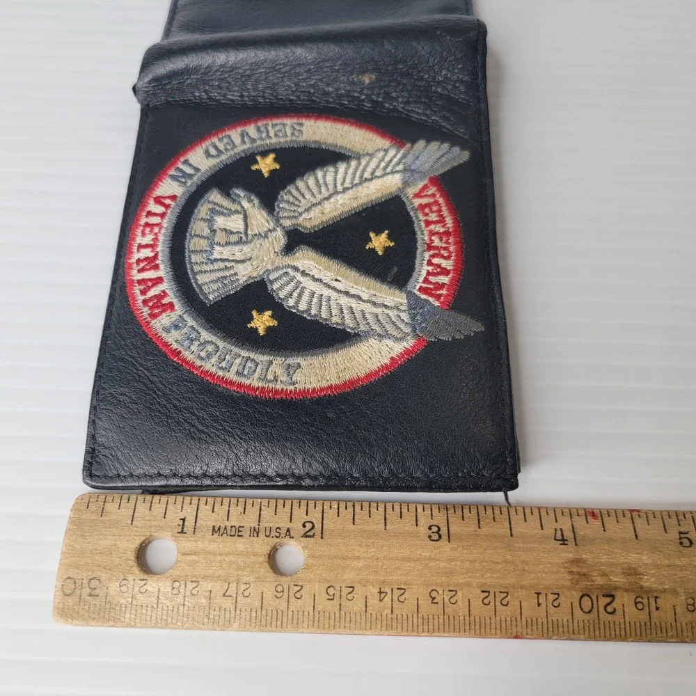 Unbranded bifold wallet