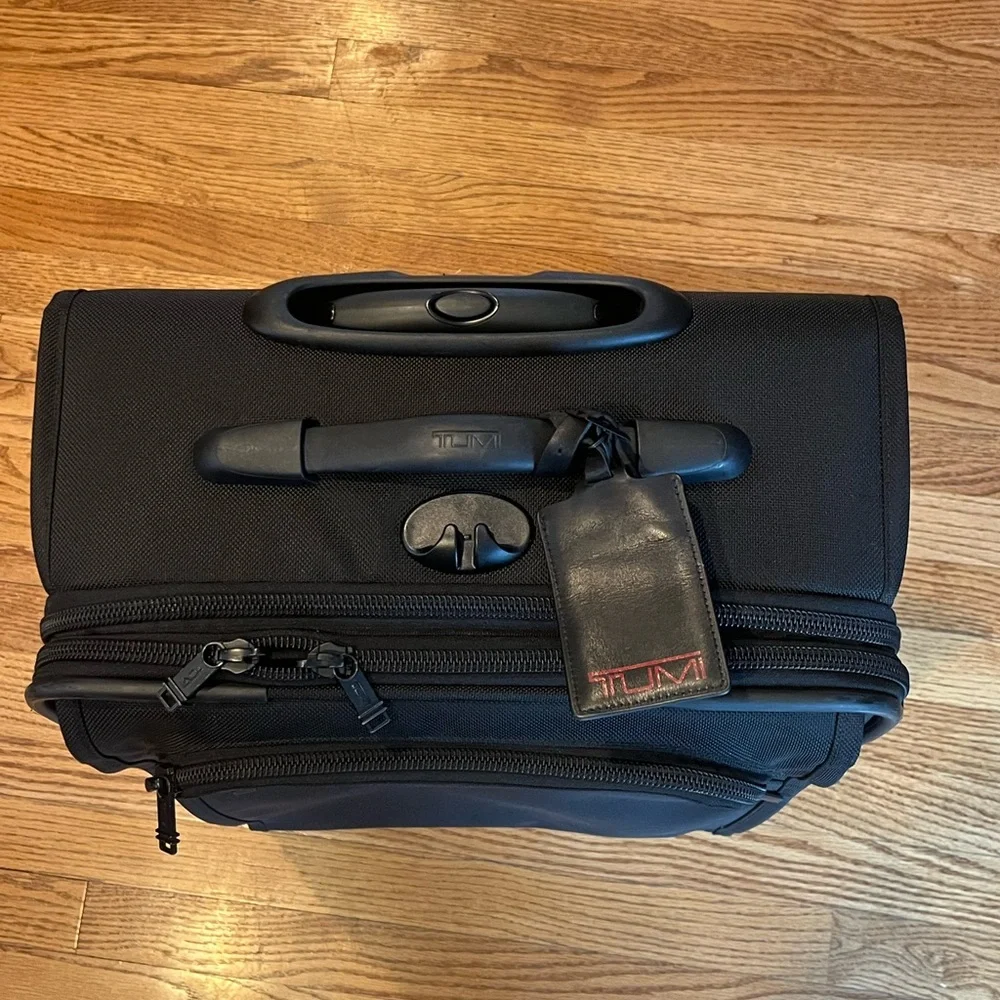 Tumi lightweight nylon