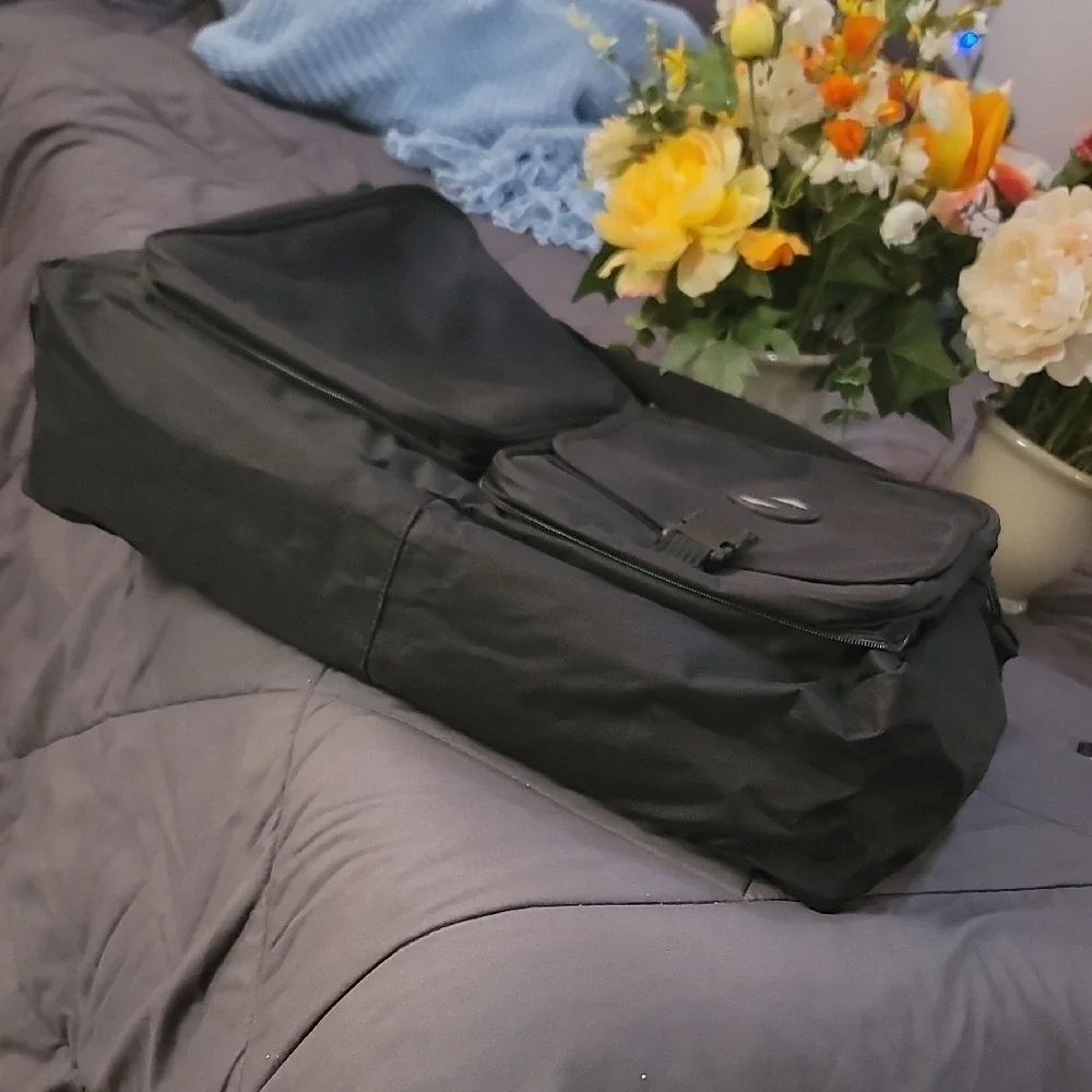 American Tourister travel storage black