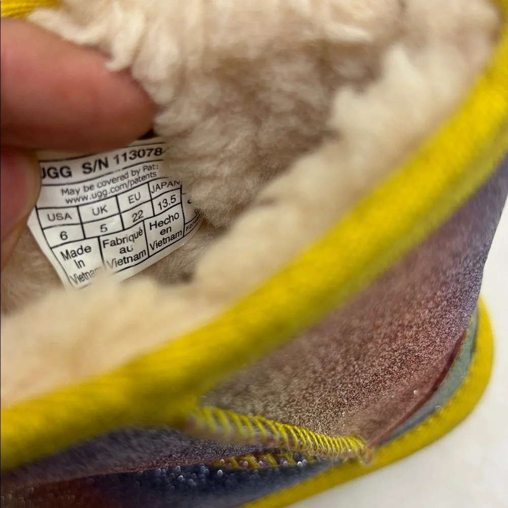 Ugg Sparkle Rainbow Kids Winter Boots with Yellow Trim for baby SZ 6