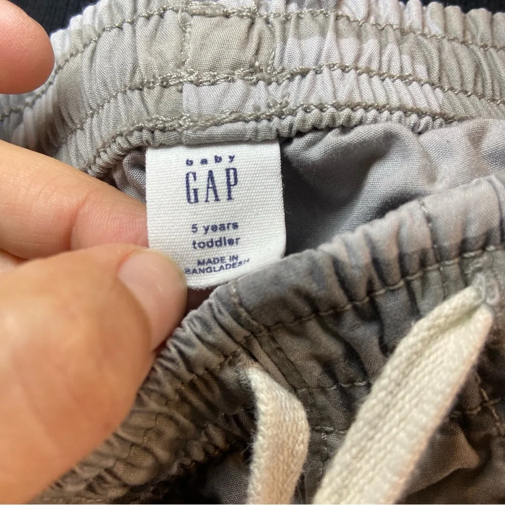 Baby Gap Grey Camo Shorts Size 5 100% Cotton