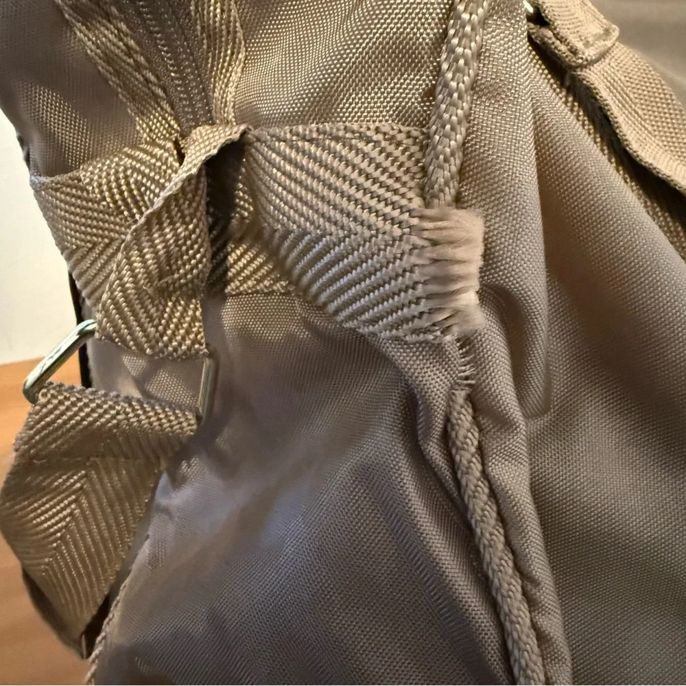 Pierre Cardin measures 21”