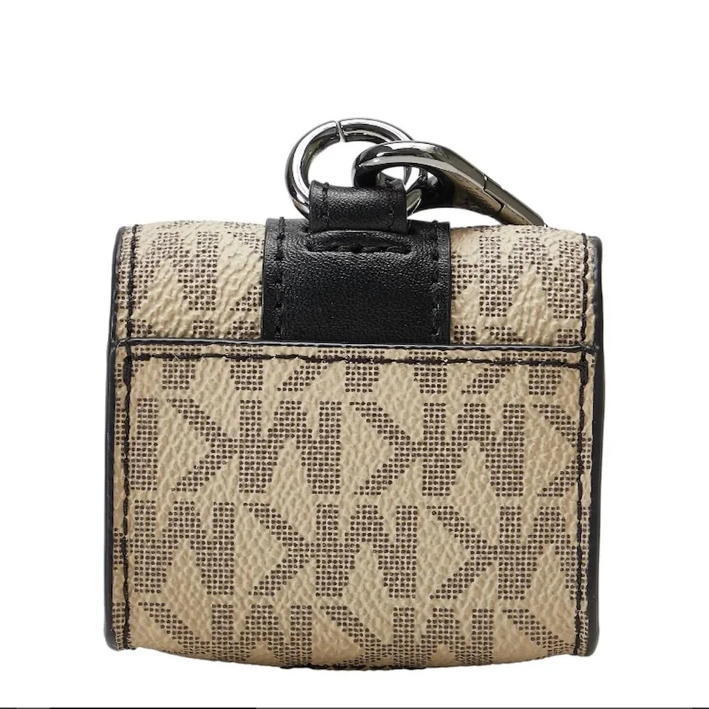 Michael Kors AirPod case