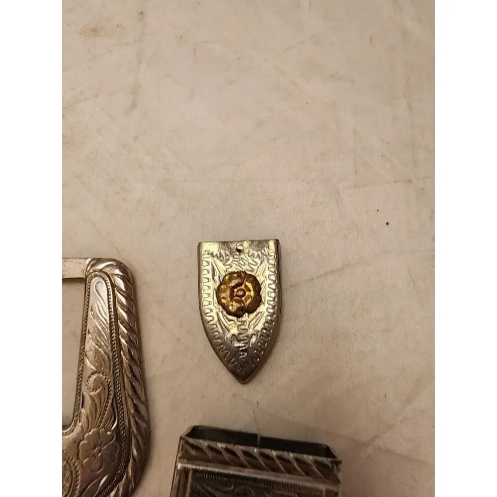 N/A belt buckle