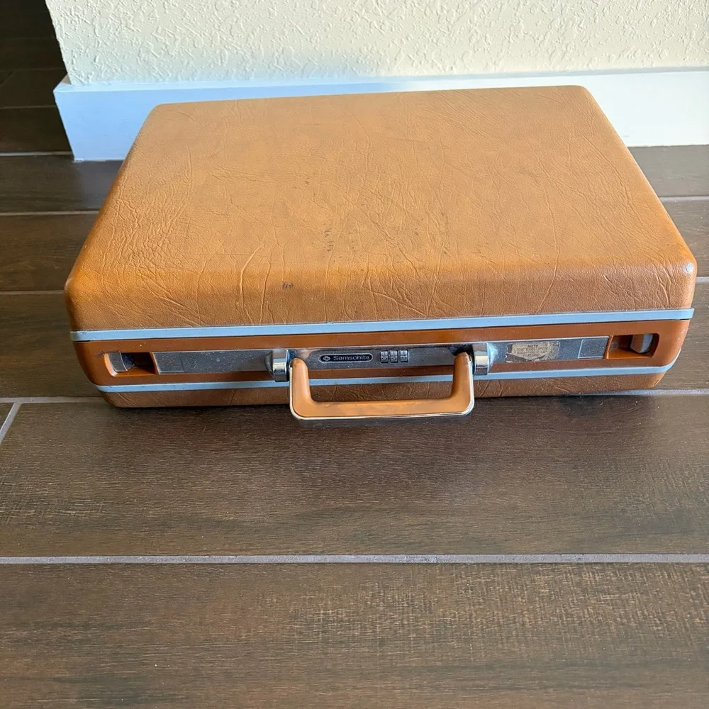 Samsonite vintage hard