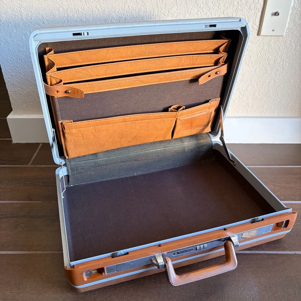 Vintage Samsonite Attache Briefcase Camel Hard Case Retro Office Decor Lock