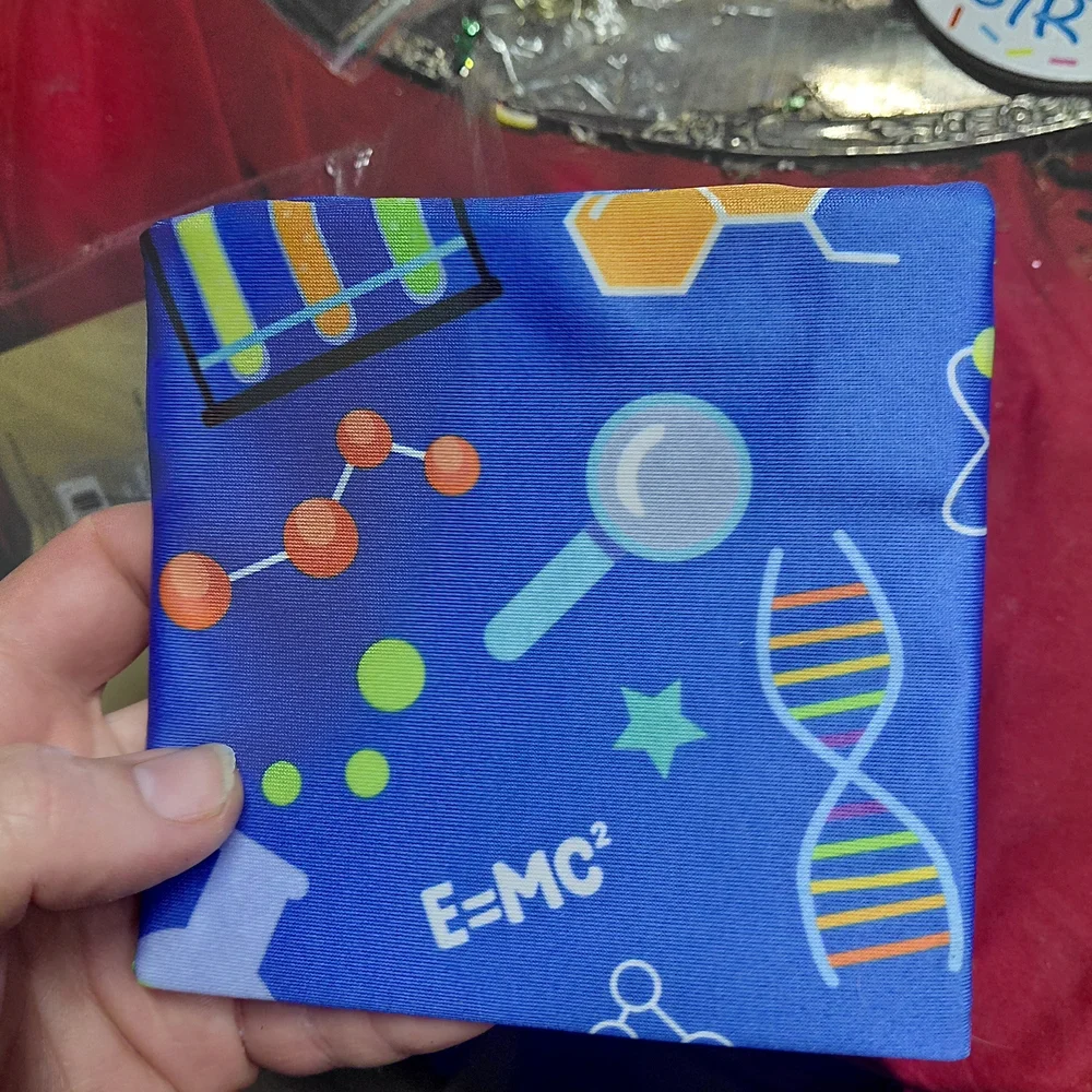 u stretchable book