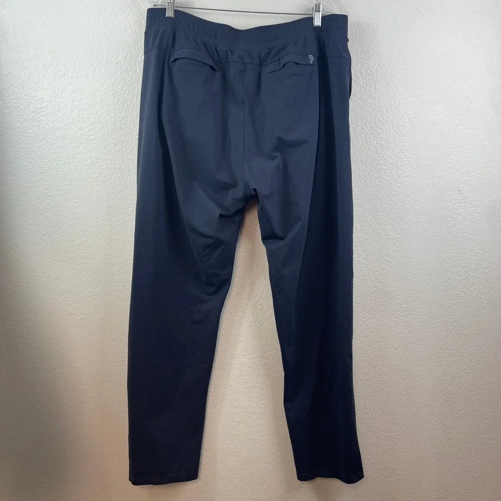 Public Rec nylon silhouette