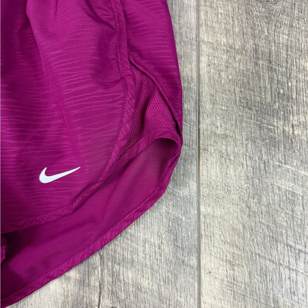 Nike‎ Magenta Shorts