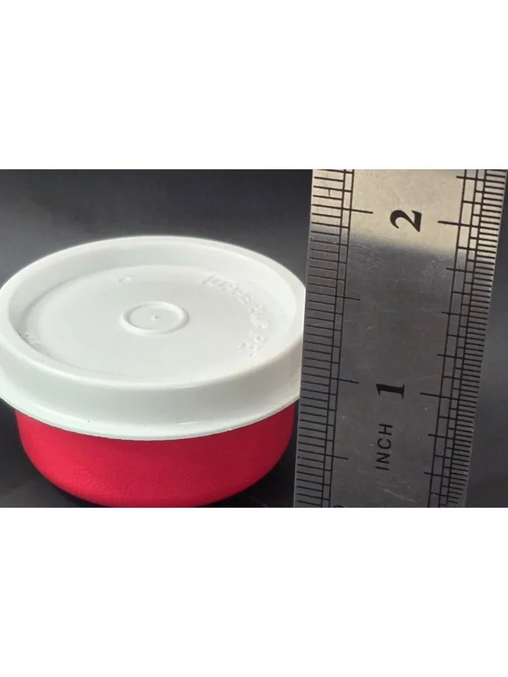 Tupperware smidgets red