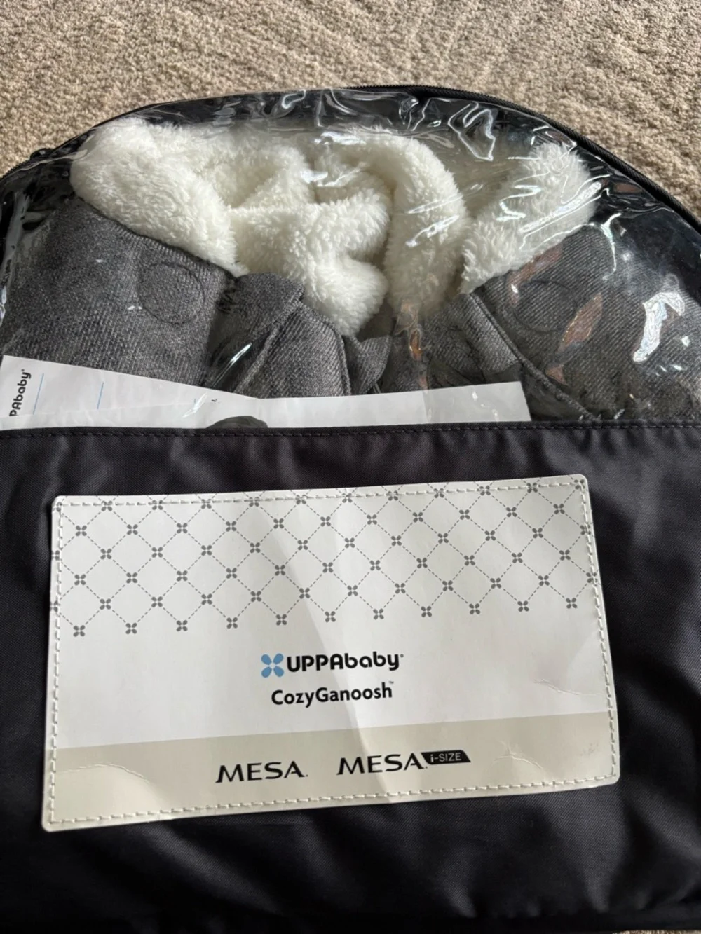 UPPAbaby cozyganoosh car